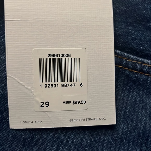Levi’s 501 Long Shorts - Picture 8 of 8